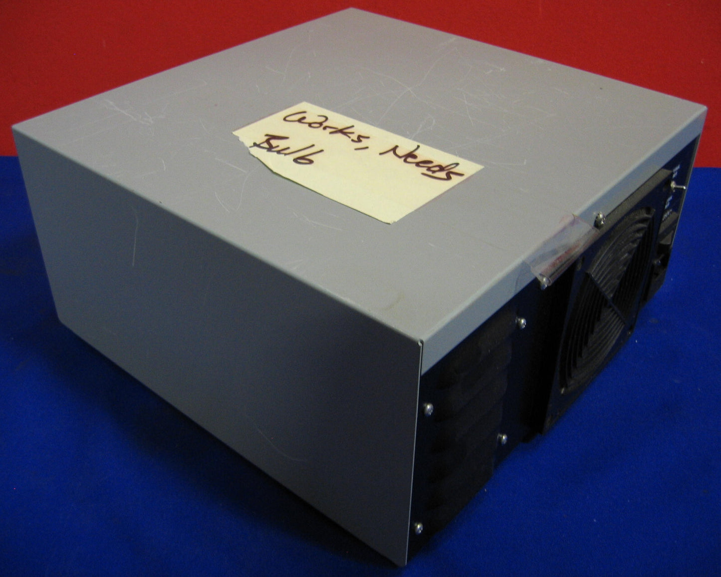EFOS ULTRACURE 100SS PLUS P1011-A NO LAMP POWERS ON UNTESTED -  PART OR REPAIR