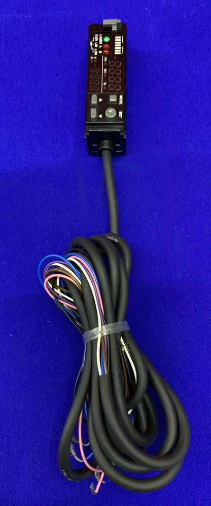 KEYENCE LV-21AP / LV SERIES DIGITAL LASER AMPLIFIER/SENSOR