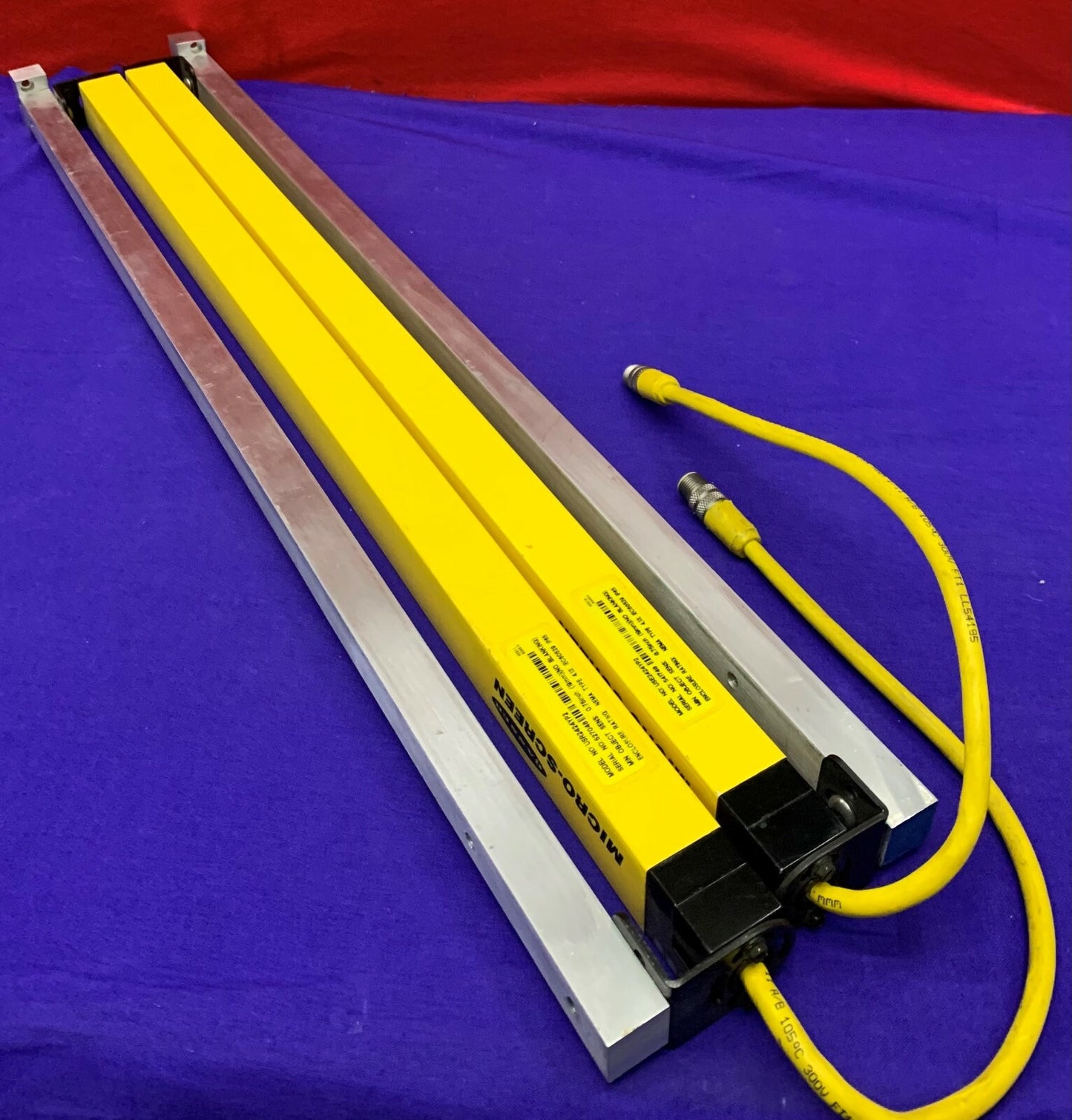 Banner MicroScreen Sender und Empfänger USR2424YP2 / USE2424YP2 