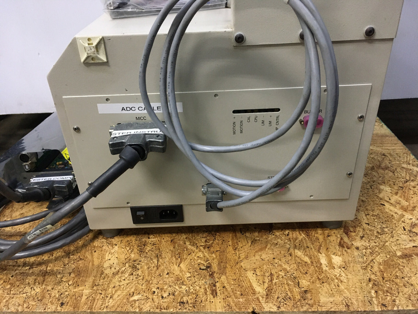 PARTS/REPAIR - MTS QTEST/1L QTEST 1L TEST FRAME 110 VAC 8 AMPS PULL TEST SYSTEM