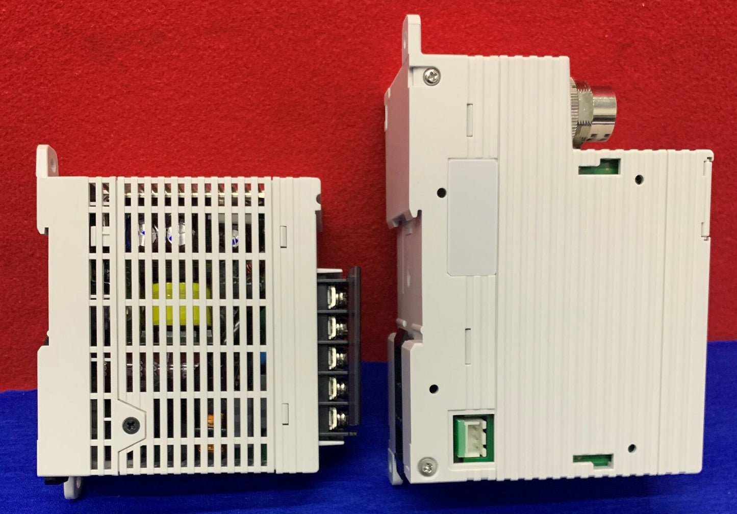 Keyence SL-T11R Veiligheidsrelais Terminal &amp; SL-U2 Voeding 24VDC