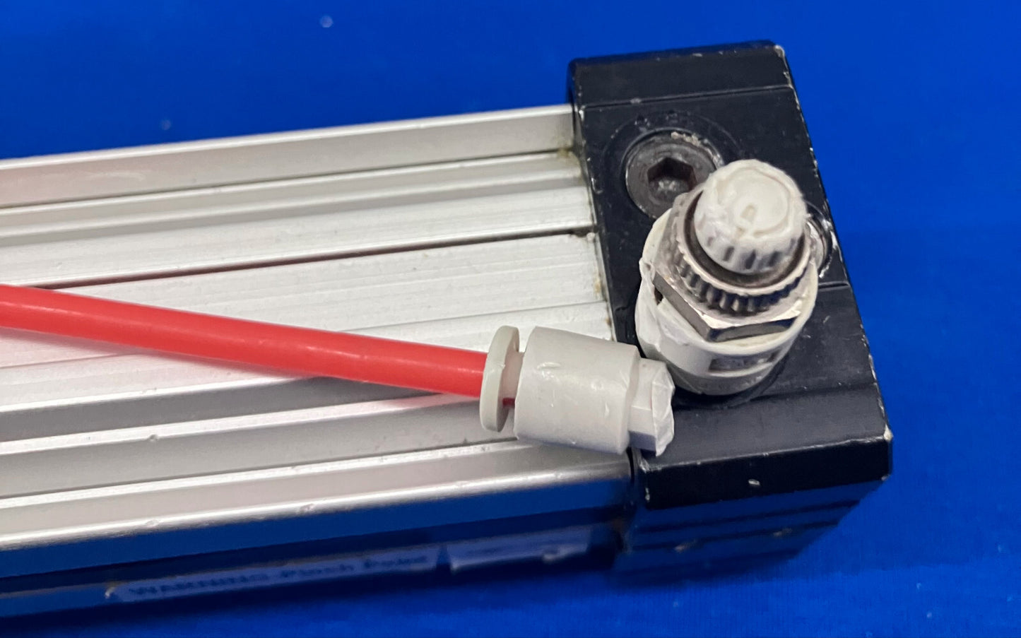 NORGREN RODLESS CYLINDER 25MM GUIDE C/46125/M/8 WITH PNUEMATIC SWITCH