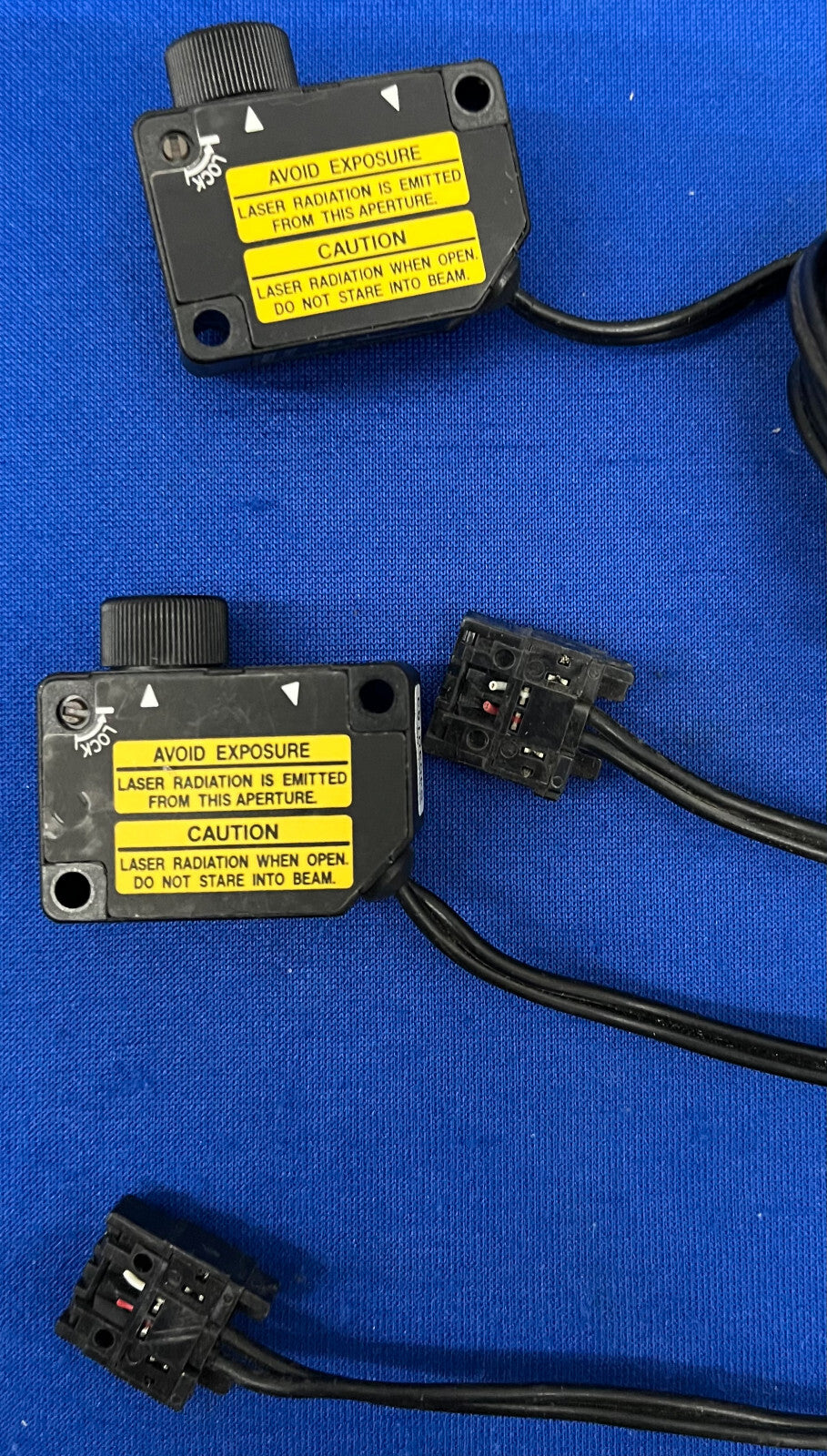 KEYENCE LV-H32 PHOTOELECTIC SENSOR HEAD VISIBLE RED SEMICONDUCTOR LASER - QTY 4