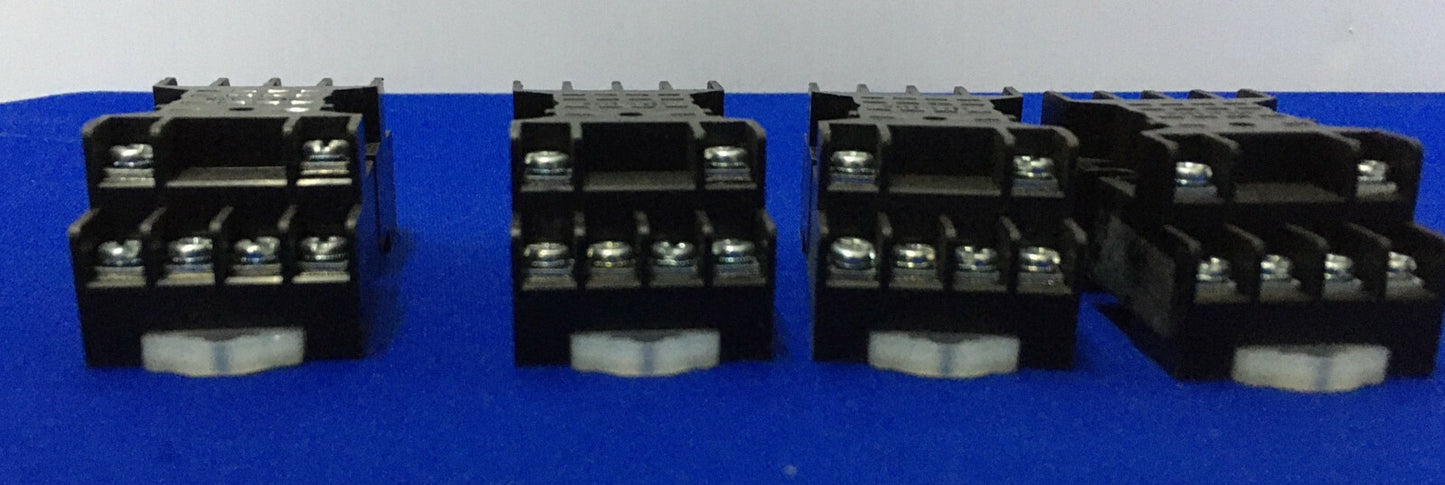 1 LOT QTY OF 4 - Allen-Bradley AB 700HN1228B / 700HN1228B SER B RELAY SOCKET