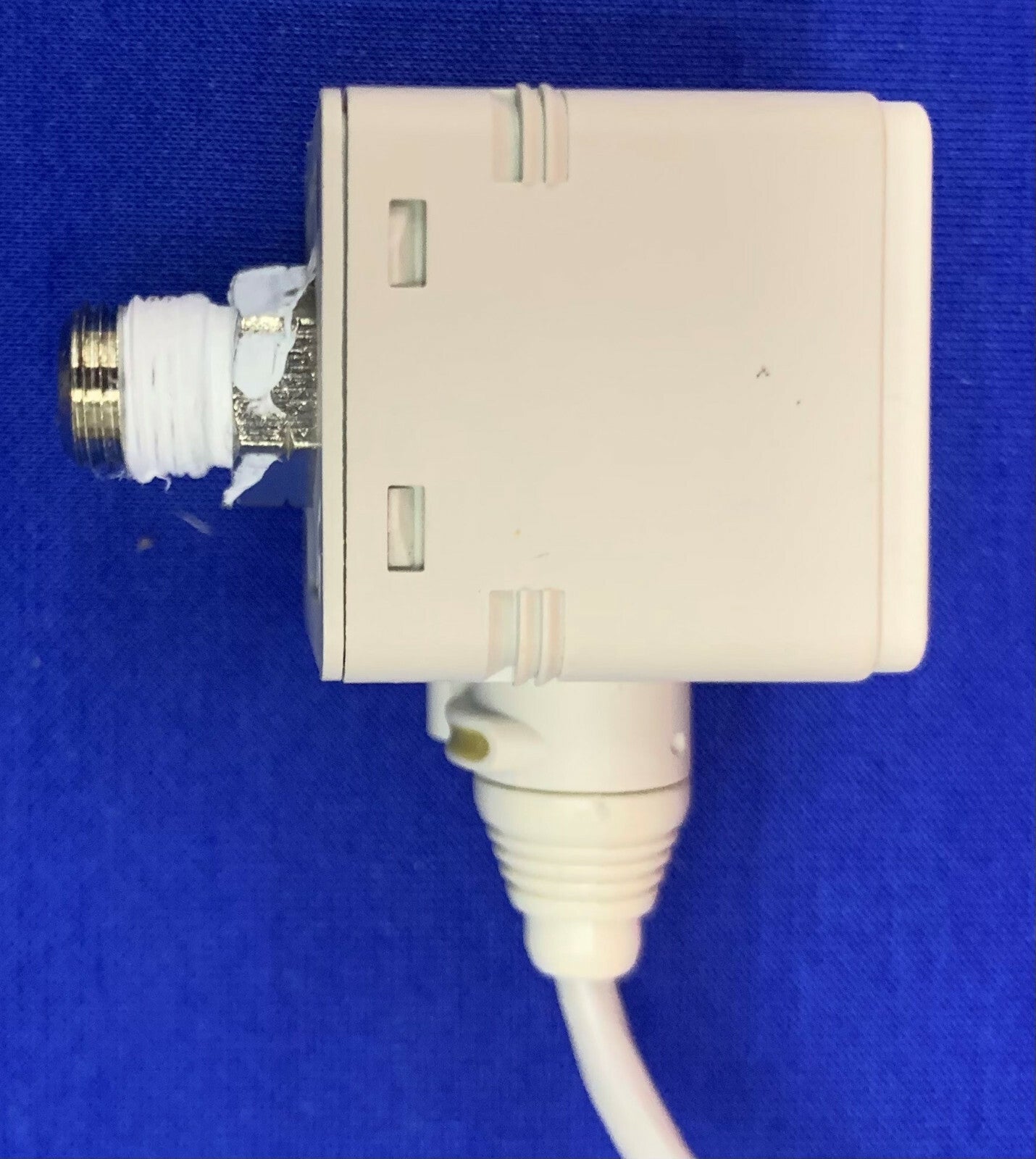 SMC ZSE40F-T1-22L Digital Pressure Switch High Precision 2 Color Display 12-24VD