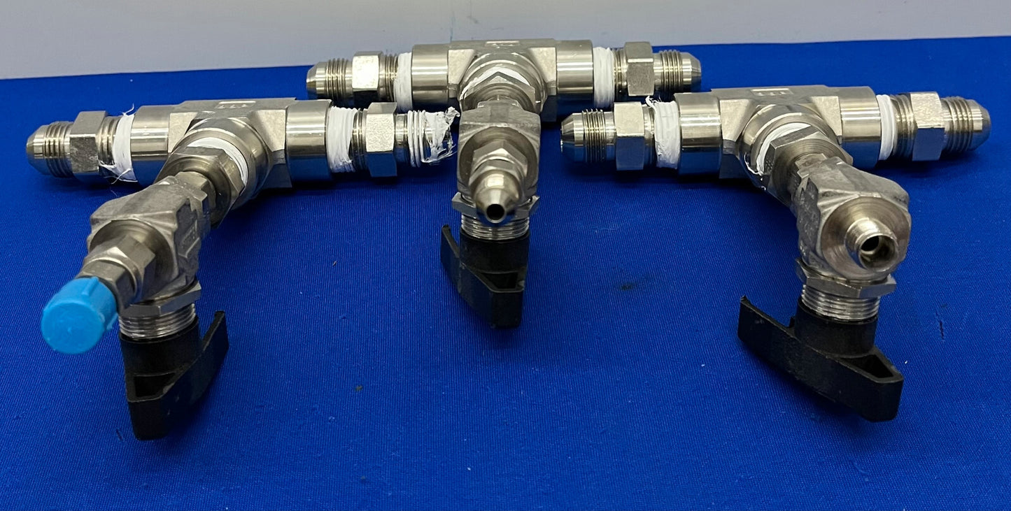 SSP FLOLOK 2-WAY BALL VALVE 316 312-K BLK-XP98 / SSP FEMALE 3-WAY FITTINGS QTY 3