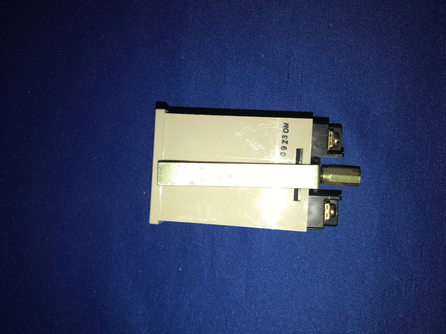 CONTATORE DIGITALE OMRON MODELLO H7EC-FBY