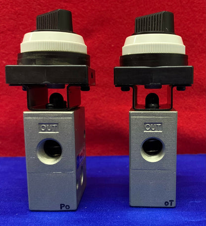 1 Los, Menge 2 - SMC VM22 Mechanische Ventile