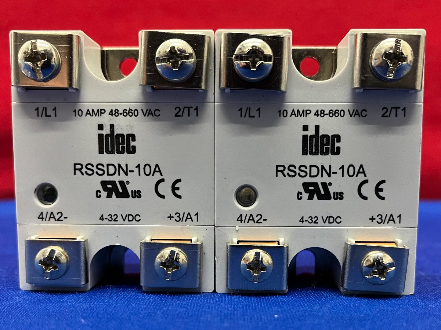 1 LOT QTY OF 2 - IDEC RSSDN-10A SOLID STATE RELAY W/COVER