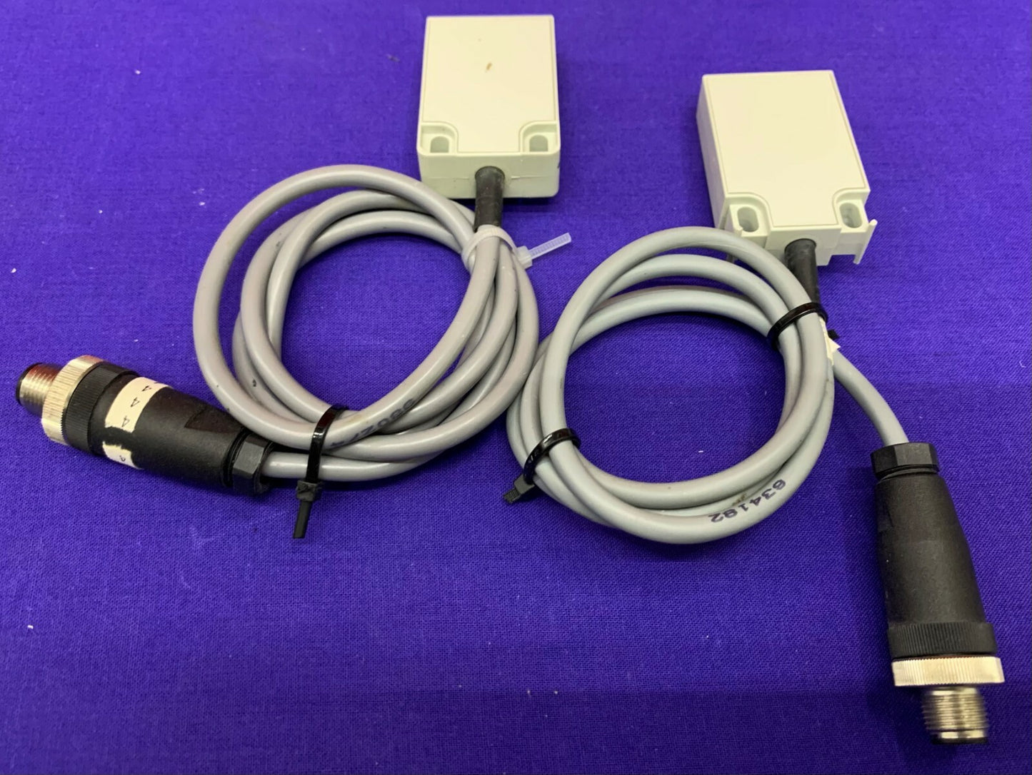 QTY 2 - Carlo Gavazzi EC5525NPAP Sensori di prossimità capacitivi 