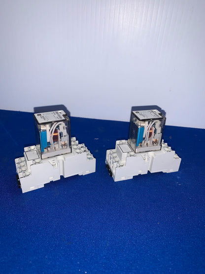 ALLEN-BRADLEY, 700-HC24Z24-4, RELAY, SELLING AS 1 LOT QTY 2 FOR $30