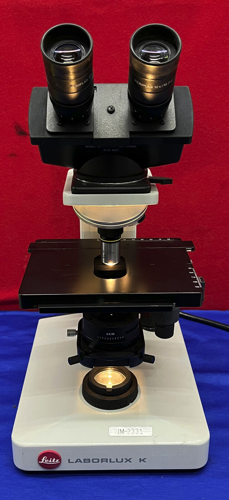 LEITZ LABORLUX K BINOCULAR MICROSCOPE 02043.036 W/ PERIPLAN 10X/18 EYEPIECES