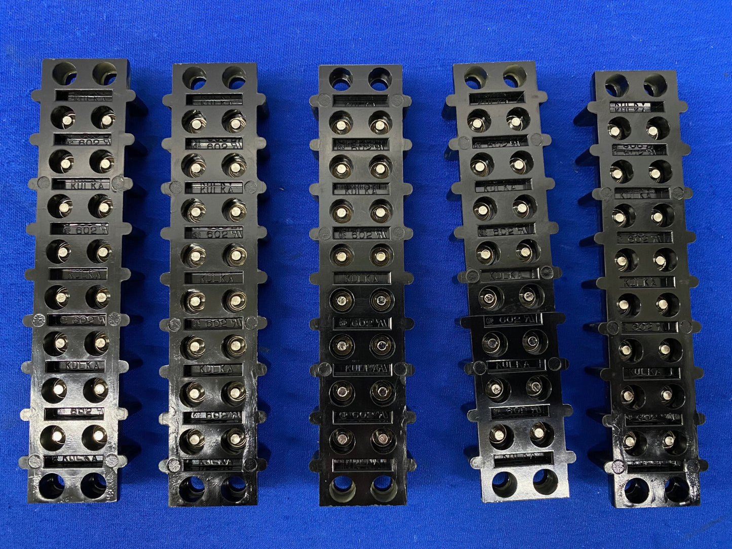 KULKA Klemmenblock-Anschluss, Barrierestreifen/Block, 8 Schaltkreise – 1 Charge, Menge 5