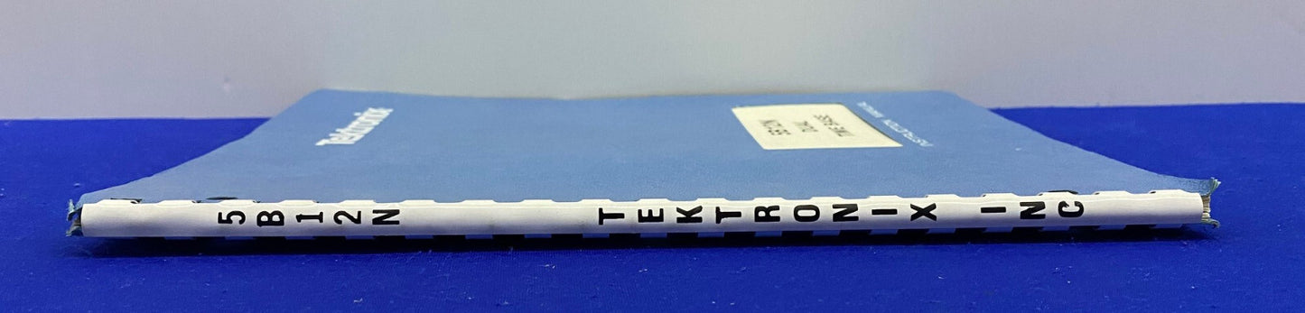 TEKTRONIX ® 5B12N / 070-1141-00 製品グループ 52 デュアルタイムベース 取扱説明書