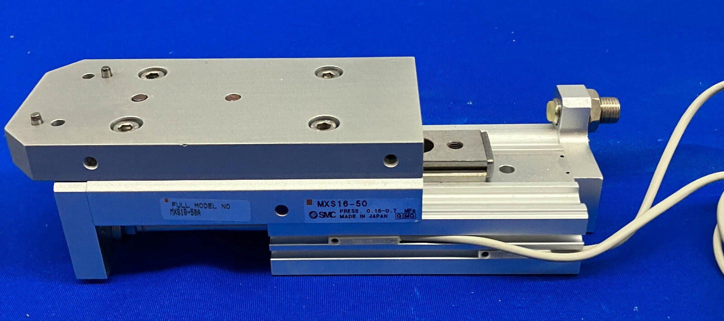 PRESSE À COULISSEAU DE TABLE SMC MXS16-50