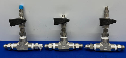 SSP FLOLOK 2-WAY BALL VALVE 316 312-K BLK-XP98 / SSP FEMALE 3-WAY FITTINGS QTY 3