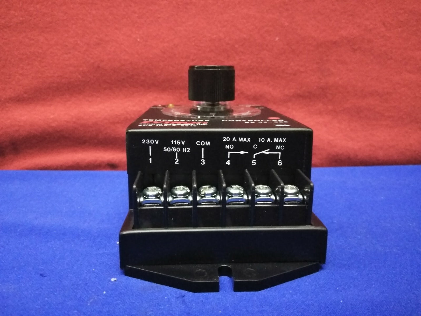 ZYTRON BB 45-086  ZCP 100-8-Z019 TEMPERATURE CONTROLLER