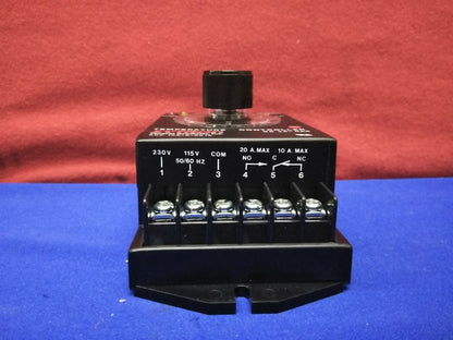 ZYTRON BB 45-086  ZCP 100-8-Z019 TEMPERATURE CONTROLLER