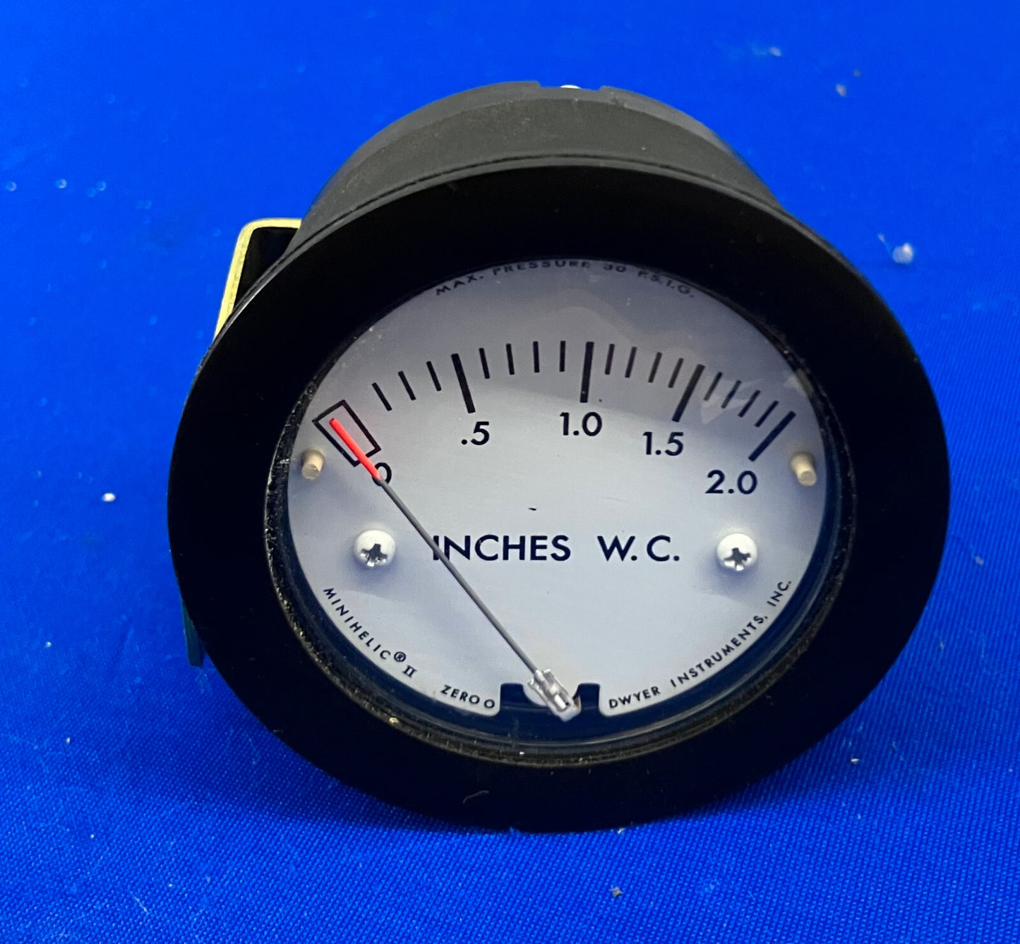 DWYER MINI HELIC PRESSURE GAUGE N52L SANG 30 PSIG MAX