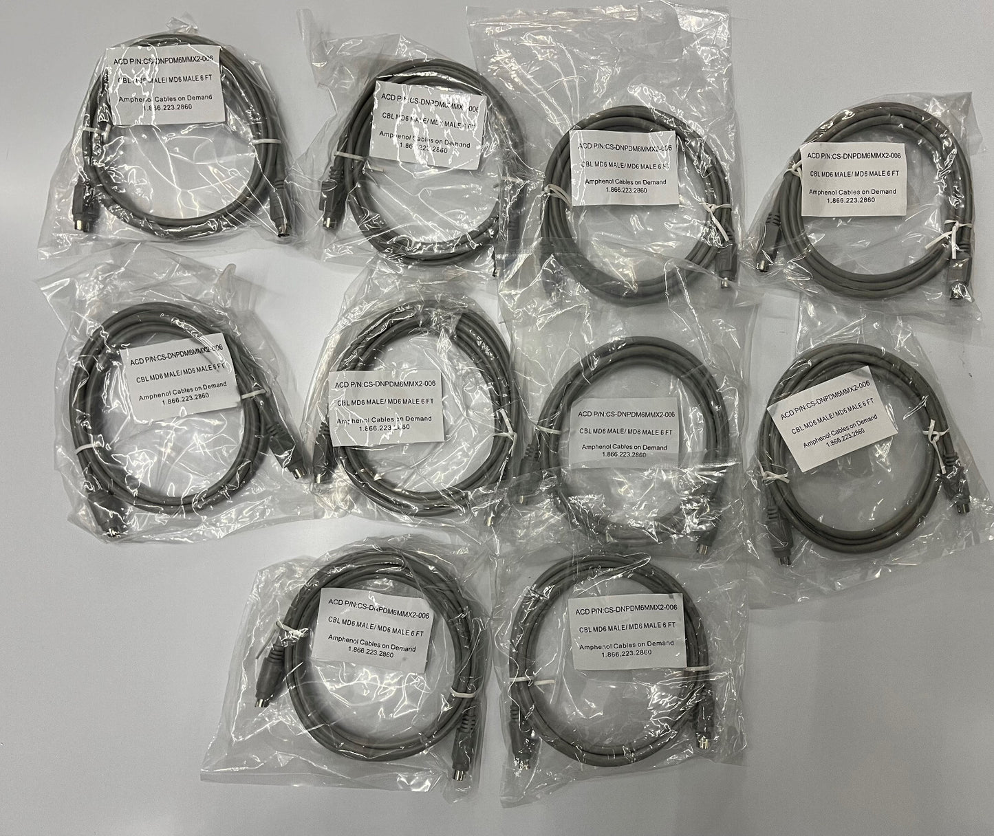 Câbles Amphenol sur demande CS-DNPDM6MMX2-006 Câble 6 broches MD6 mâle/MD6 Lot de 10