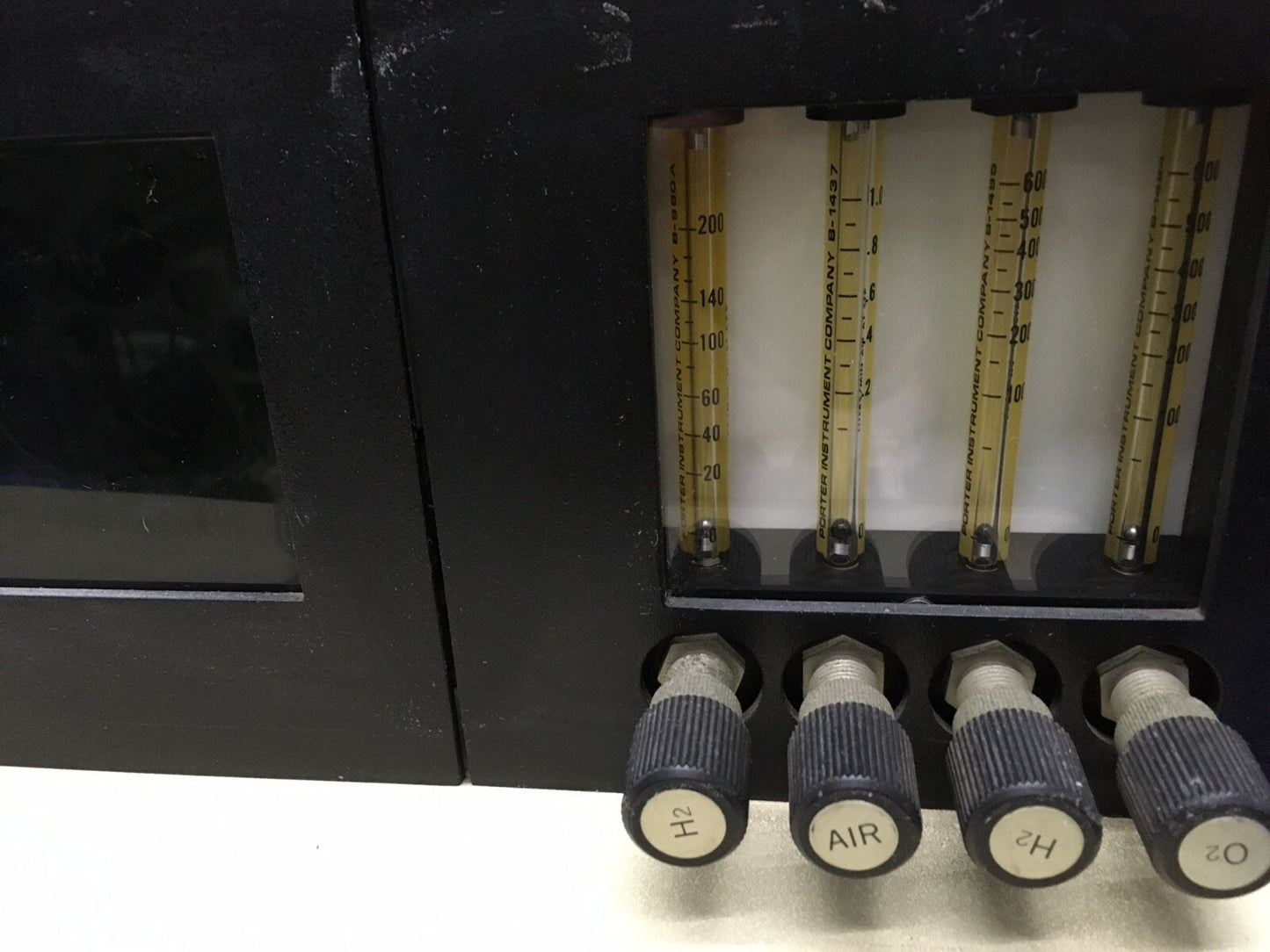 VINTAGE TRACOR 945 LC DETECTOR LIQUID (chromatography (HPLC)) PARTS or REPAIR