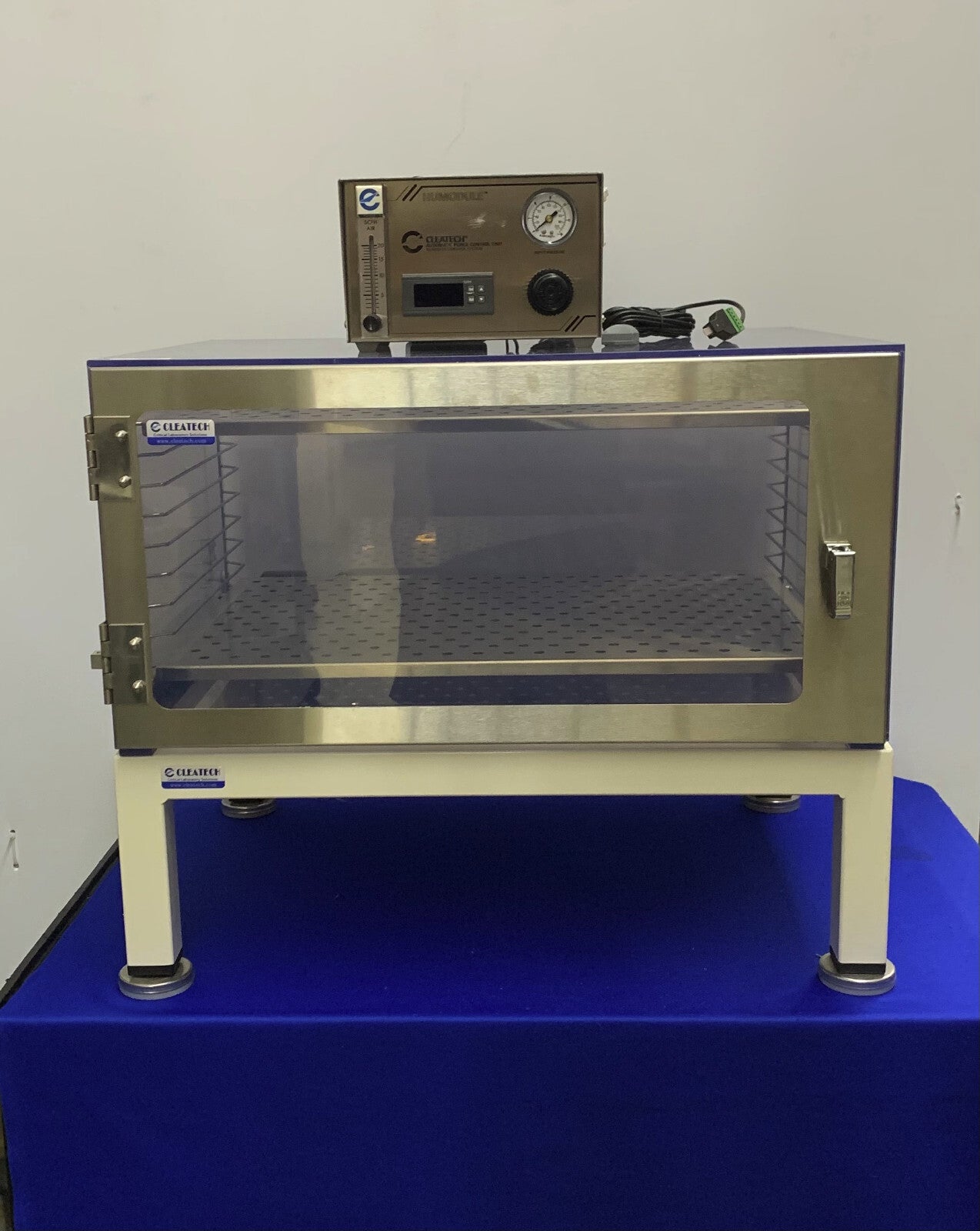 ESSICCATORE DI UMIDITÀ CON CONTROLLO AUTOMATICO DI SPURGO CLEATECH HUMODULE CON MOBILE/SUPPORTO