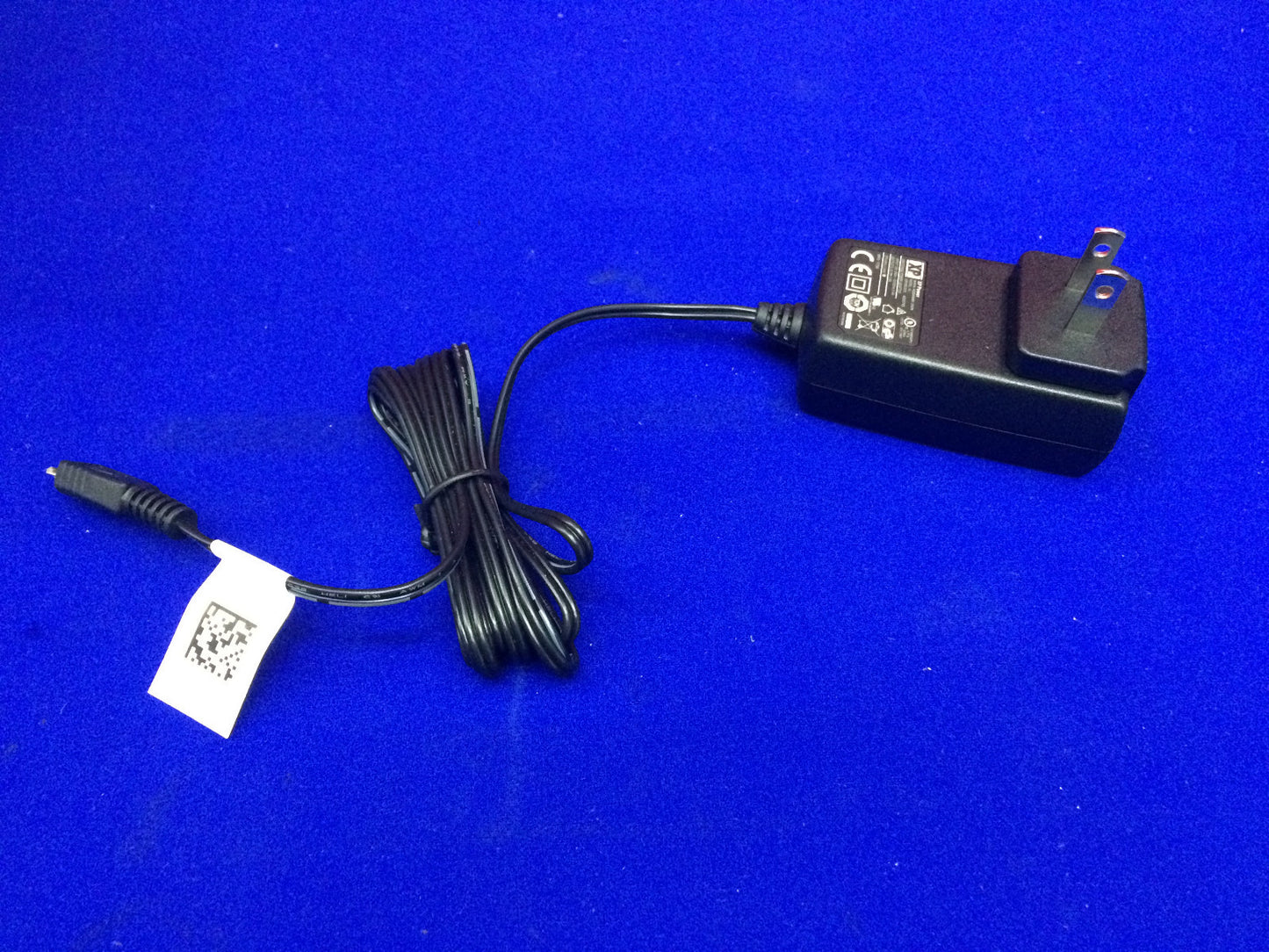 ALIMENTATORE XP Power 5 VDC 1.6A USB MICRO B 100-240 VEP08US05-Micro B - QTY 2
