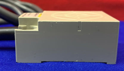 Modulo lettore RFID Omron V600-H11 V600 R/W Head (manca il connettore del cavo)