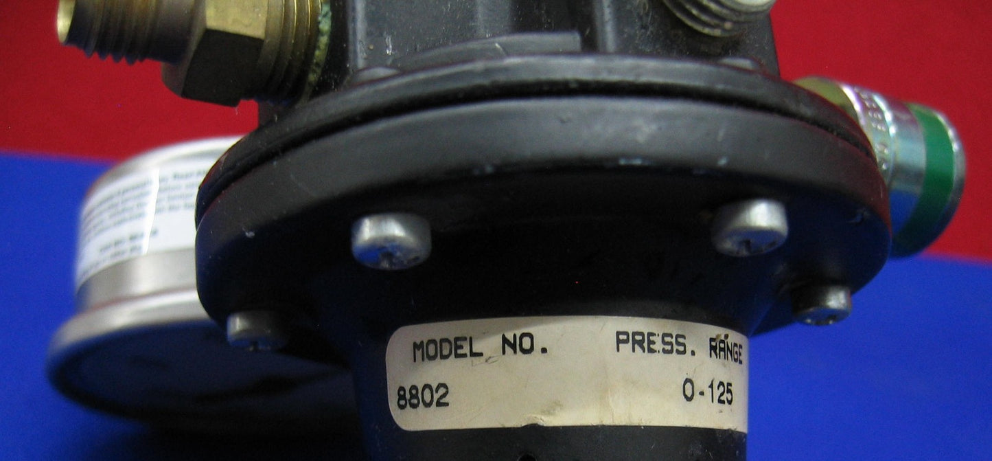 COILHOSE PNEUMATICS 8802 PRESSURE REGULATOR PRESSURE 0-125 with USG 0-600