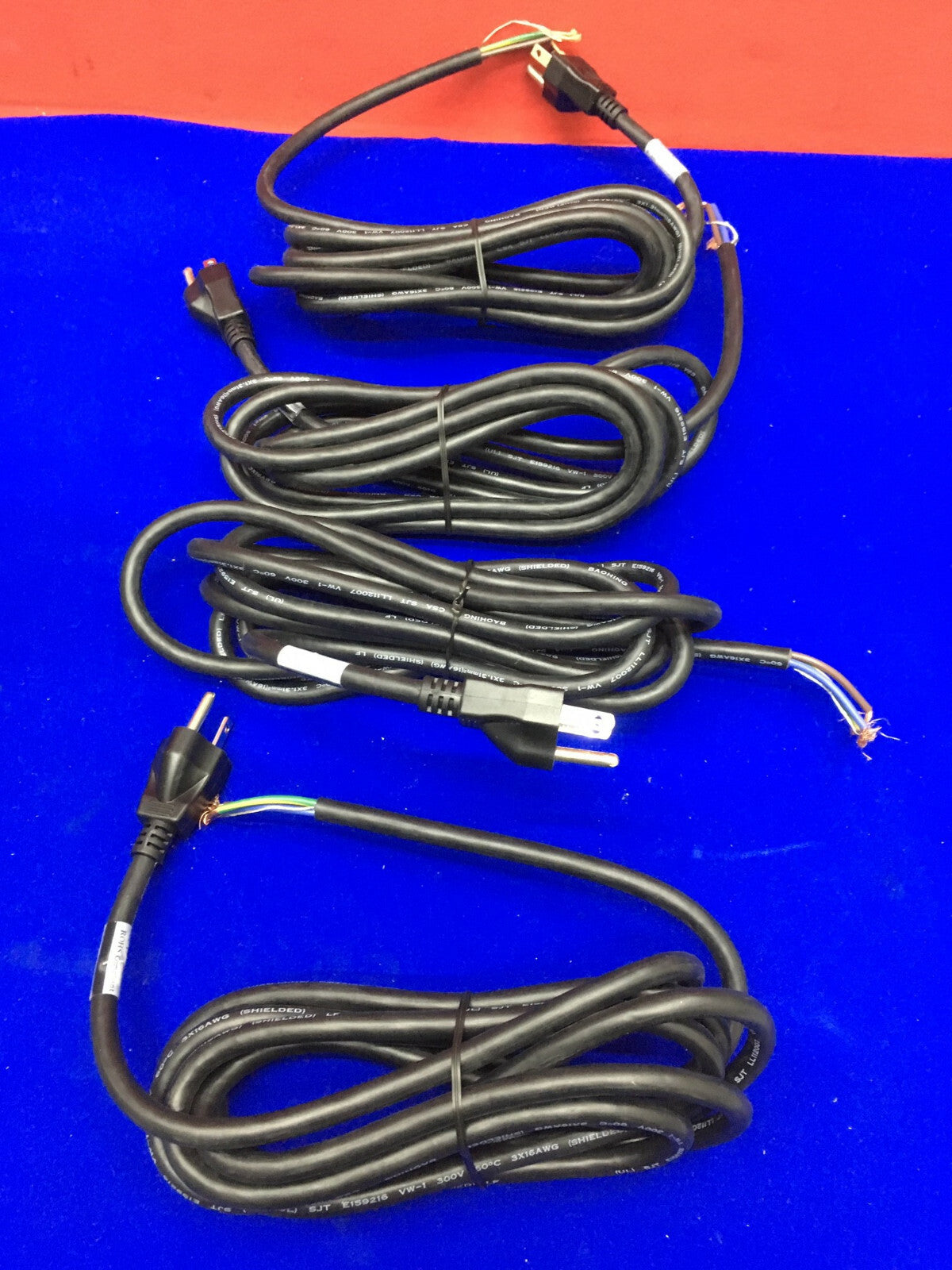 QTY 4 - VOLEX POWER CORD PRODUCTS 17615 10 B1 POWER CORDS