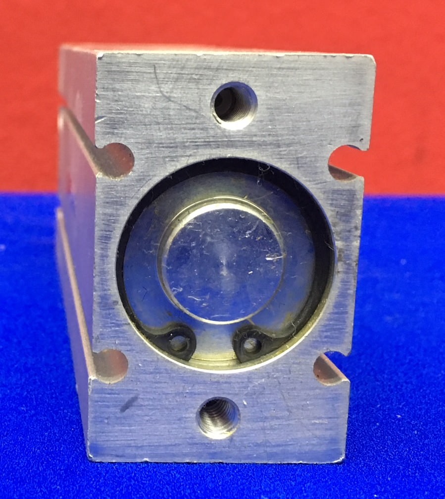 SMC CDU25-60D FREE MOUNT CYLINDER MAX PRESSURE 0.7 MPa