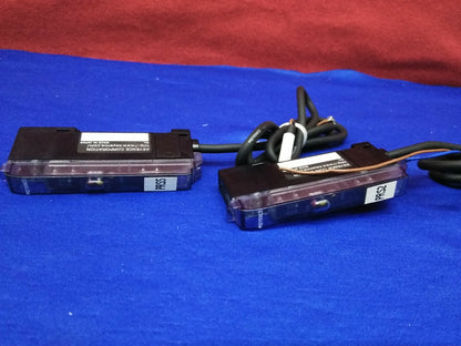 1 LOT QTY OF 2 - KEYENCE ES-M1  PROXIMITY SWITCH AMPLIFIER