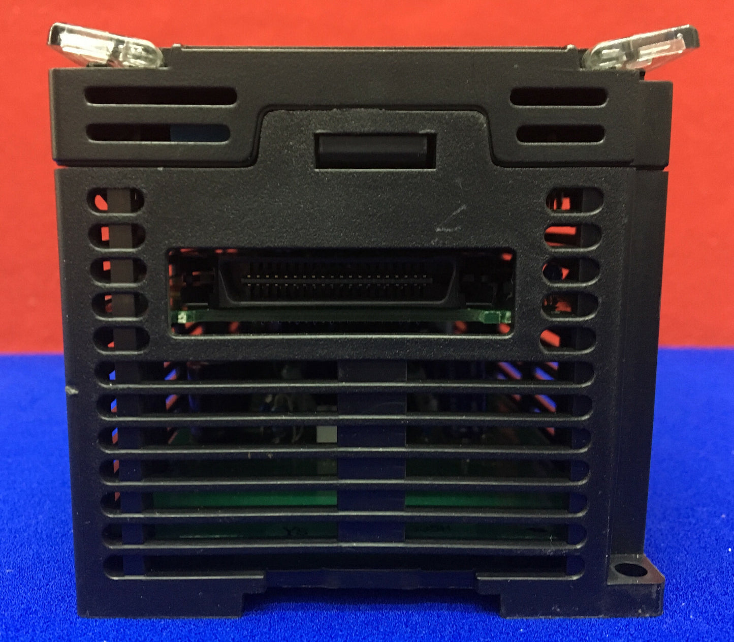 CONTROLADOR MICROPROGRAMABLE GE FANUC SERIE 90 IC693UDR005JP1