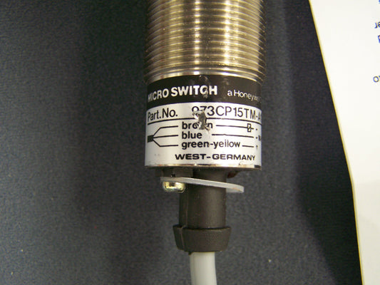HONEYWELL PROXIMITY SWITCH MICROSWITCH 973CP15TM-A11T-L 973CP - FOR PARTS/REPAIR