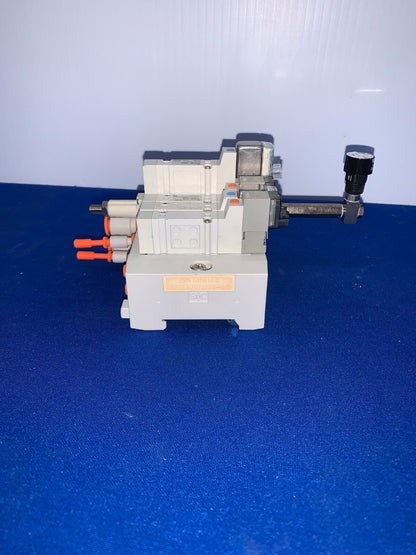 ELETTROVALVOLA SMC ARBY3000-06-P-2-X1 CON 3 SY3140-5LOZ