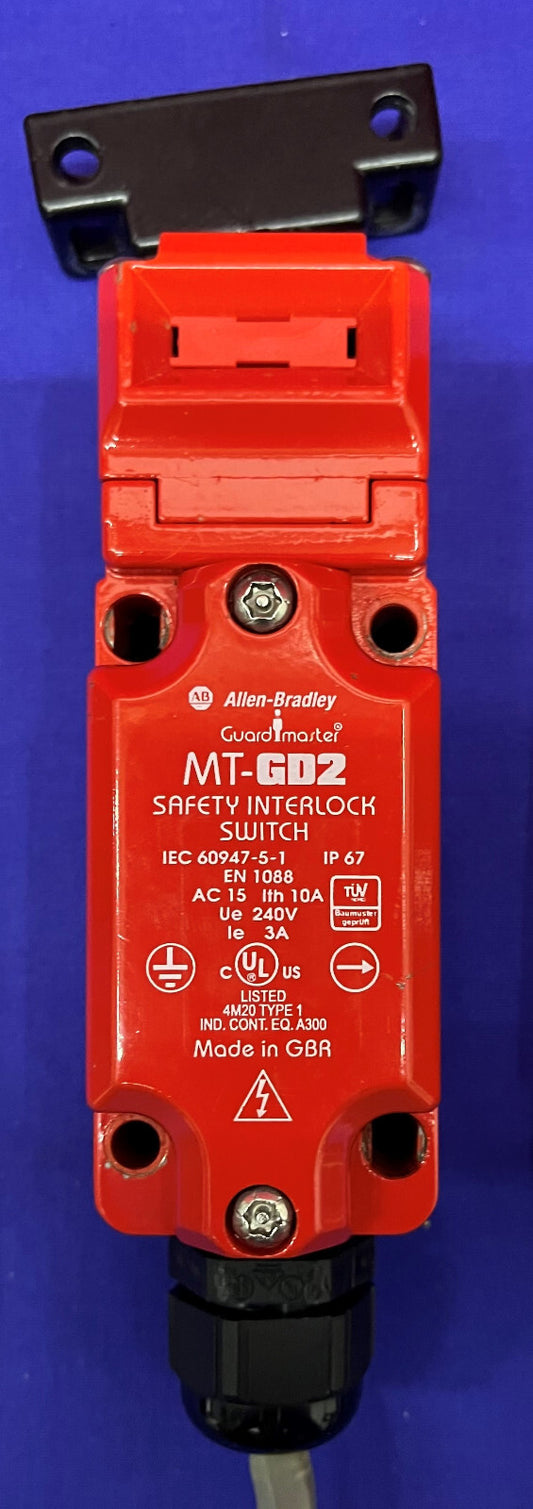 QTY of 2 Allen Bradley Guard Master MR-GD2 Safety Interlock Switch 1 MISSING KEY
