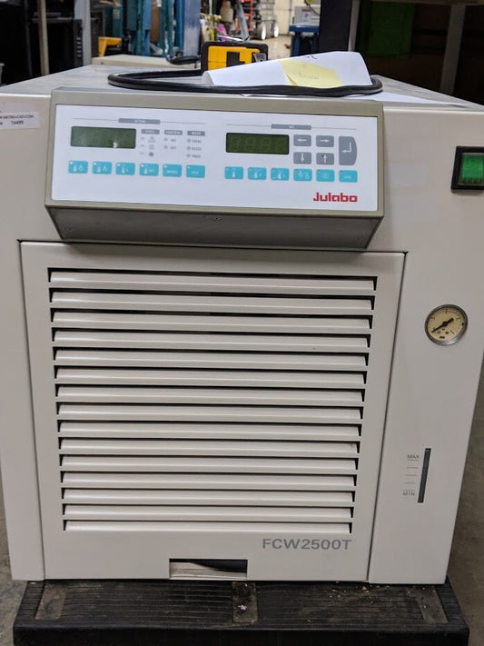 JULABO FCW2500T COMPACT RECIRCULATING CHILLER COOLER MAY NEED RECHARGE-FOR PARTS
