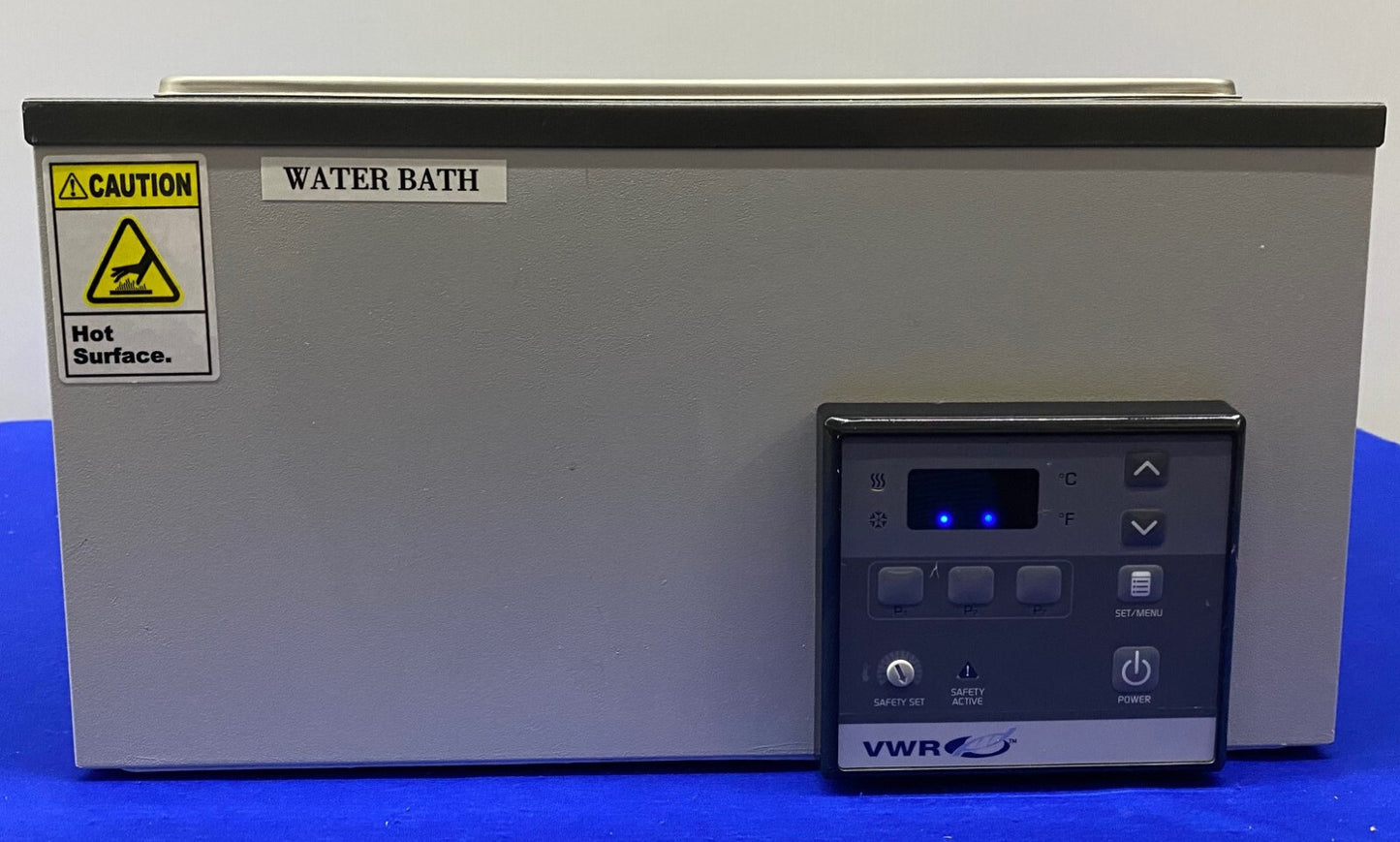 VWR  HEATING WATER BATH 10L 97025-134 WD10V11B 60HZ 4.2A 115V - MISSING LID