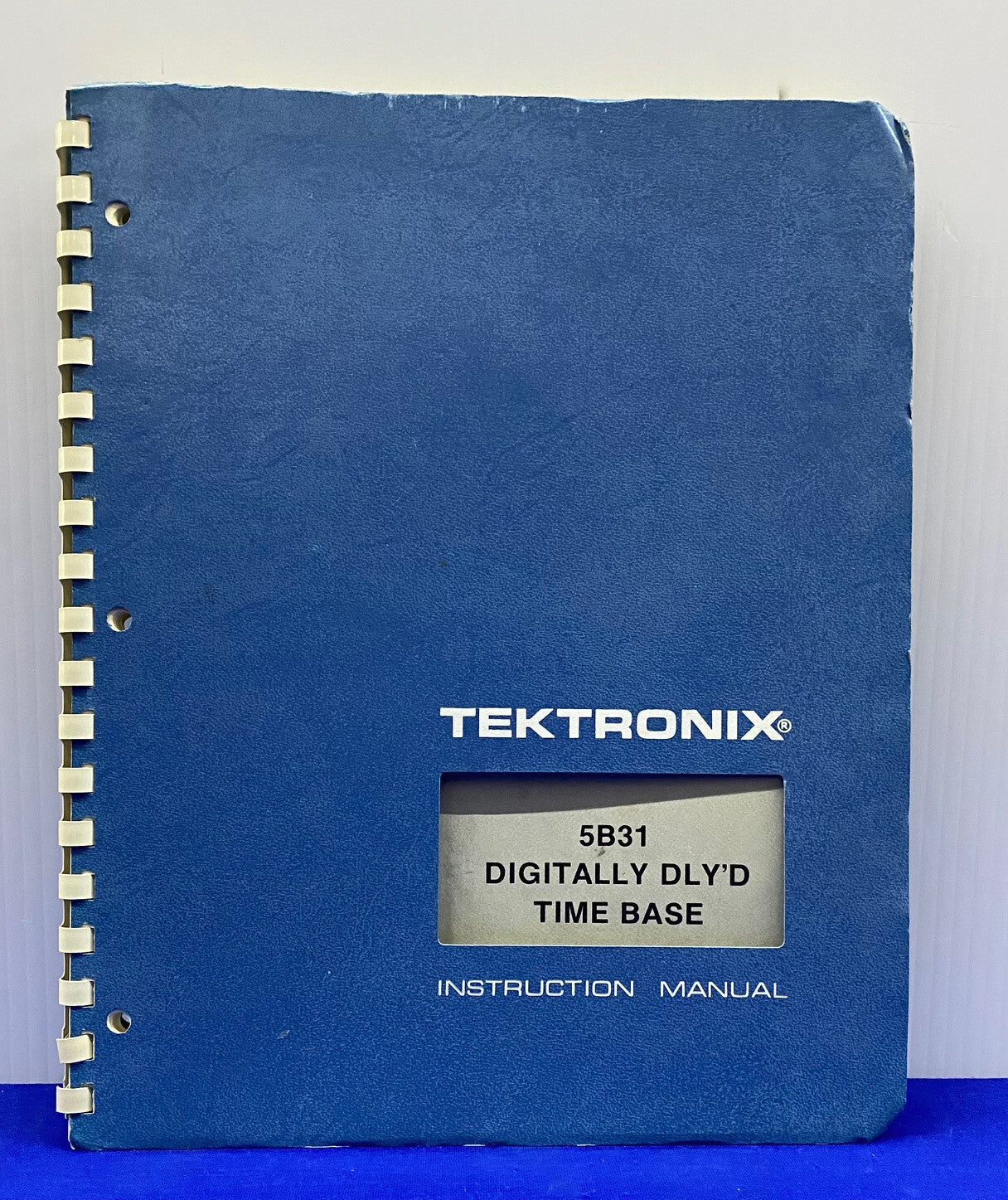 TEKTRONIX ® 5B31 / 070-1805-00 DIGITALLY DLY'D TIME BASE INSTRUCTION MANUAL