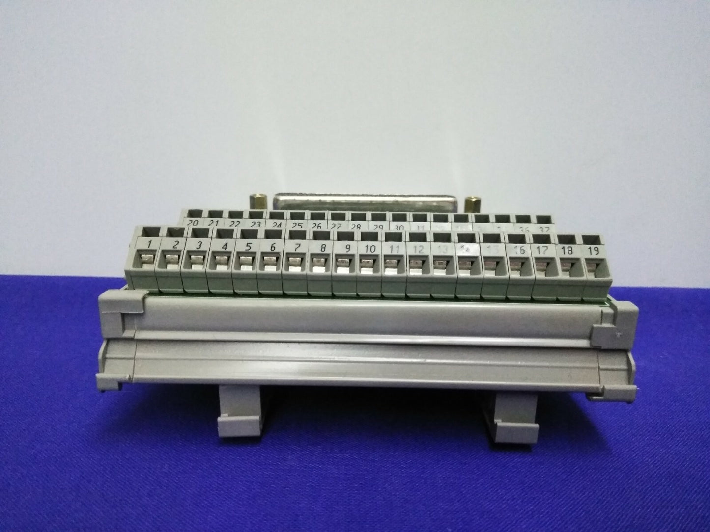 SCHEDA DI BREAKOUT WAGO / MODULO / TERMINALE 37-PIN D SUB 