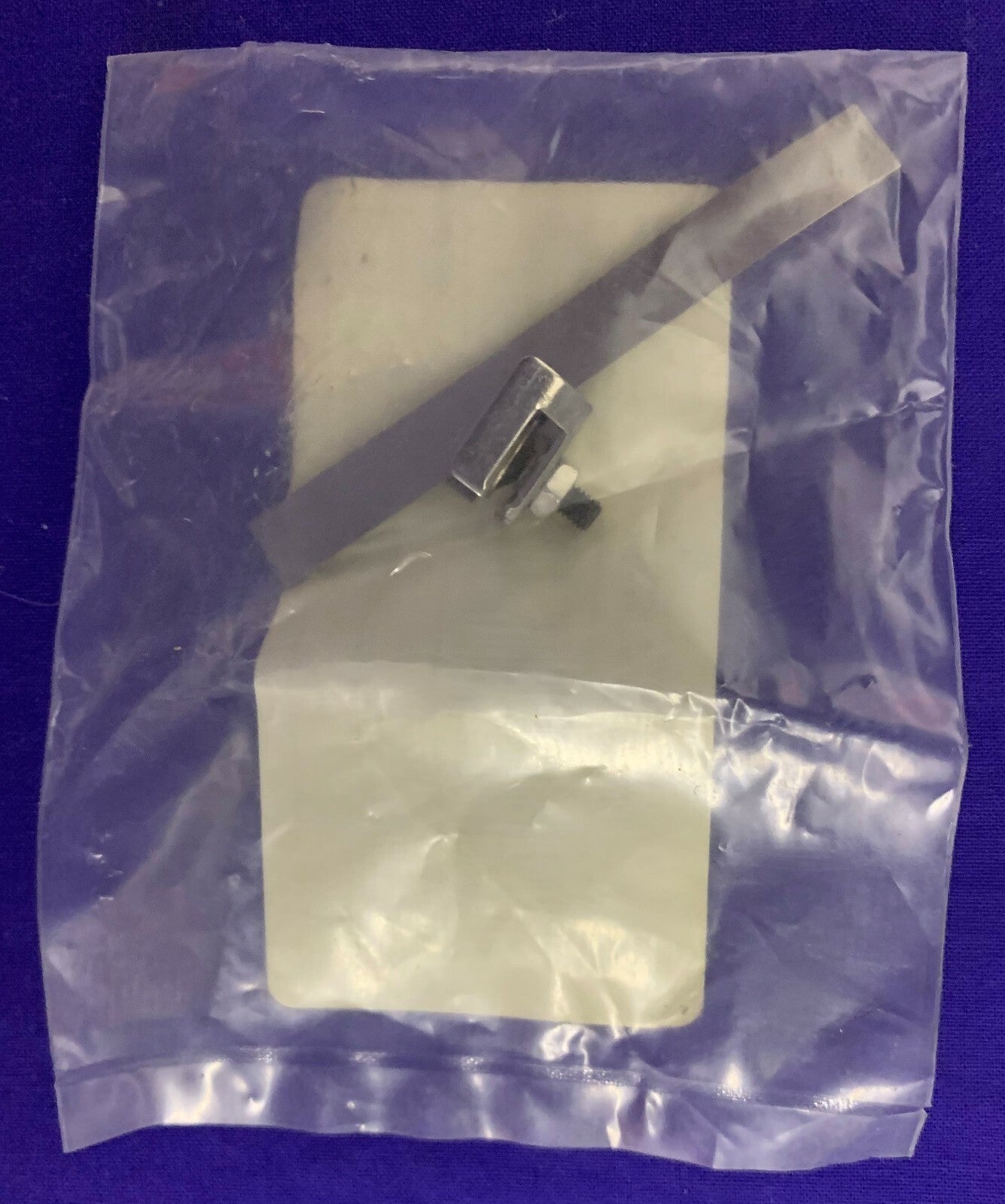 1 LOT OF QTY 8 -  NEW Parker Switch Clamp Kit L074730075