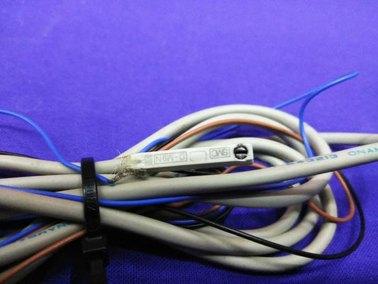 1 LOT QTY OF 3 - SMC D-M9N SENSORS