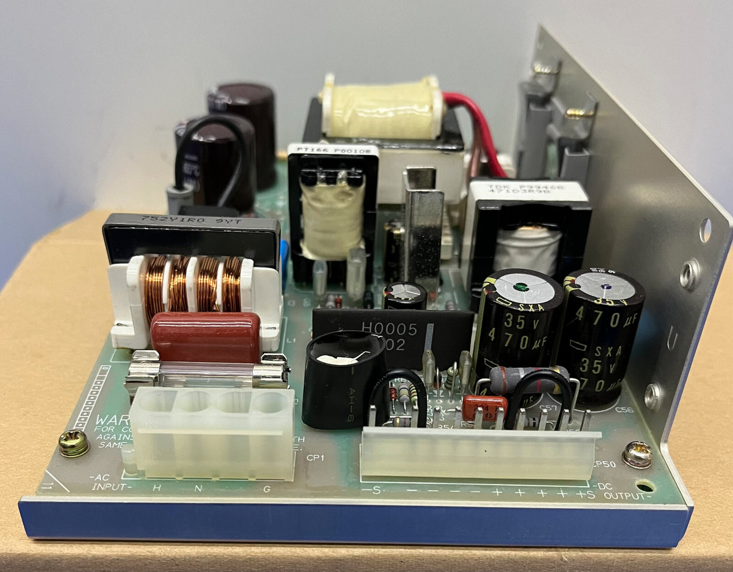 Alimentation TDK KEPCO ERX24-2.5 Entrée : CA 115/230 V, 1,6/0,9 A, 50/60 HZ Sortie : CC 24 V