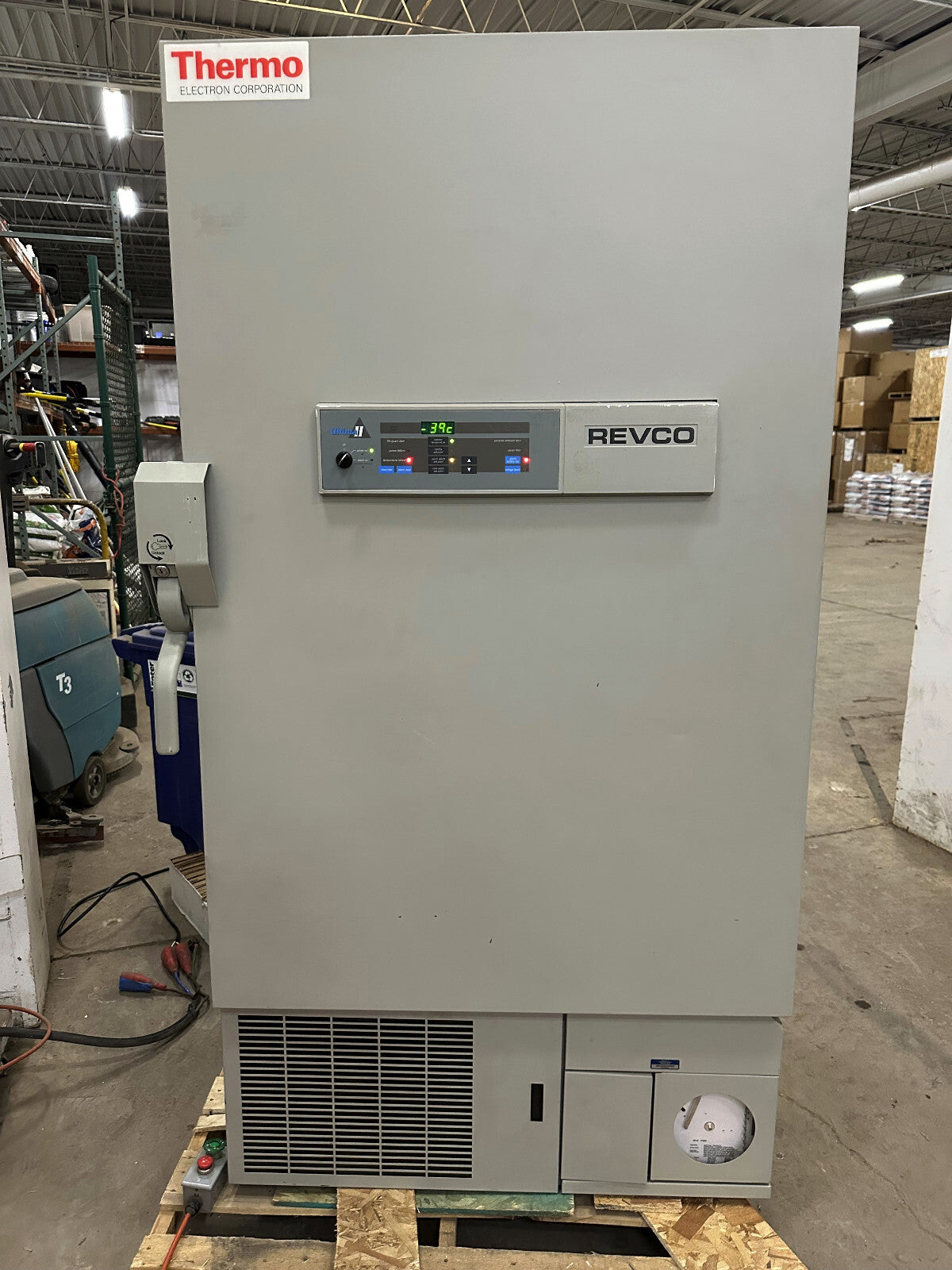 THERMO ELECTRON CORPORATION / REVCO ULT2583-9SI-D37 FREEZER. 208/230 V 60 HZ