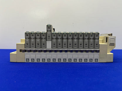SMC SS5V1-1010983-03-1 GRUPPO BLOCCO COLLETTORE VALVOLA STAZIONE QTY 14 SV1100-5FU 