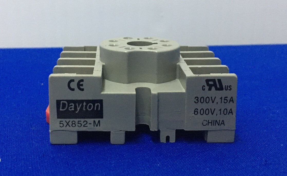 DAYTON 5X852-M RELAIS-SOCKET