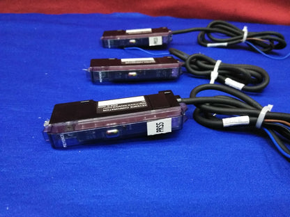 1 LOT QTY OF 3 - KEYENCE ES-M1  PROXIMITY SWITCH AMPLIFIER