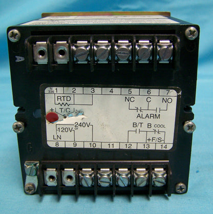 PROCESREGELAPPARATUUR MODEL 4201A-PC2-F
