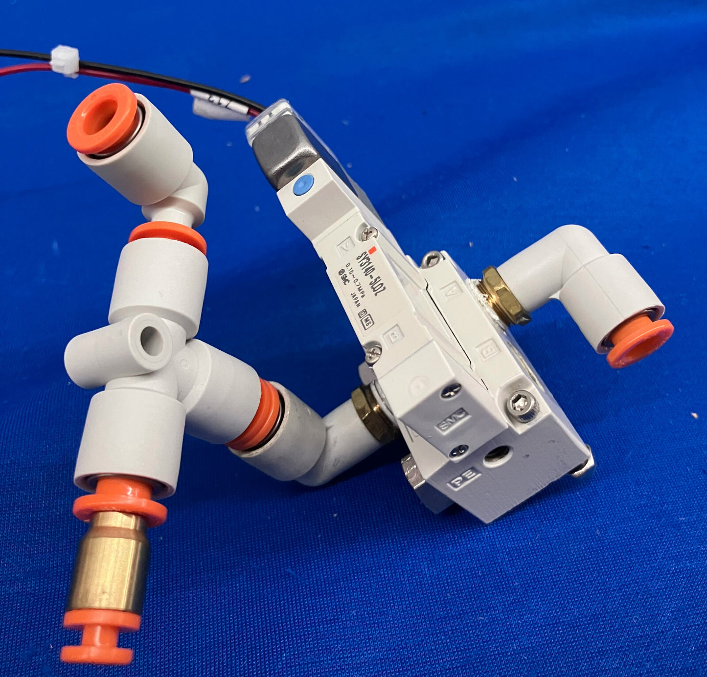 SMC SY3140-5L0Z SOLENOID VALVES LOT OF 2