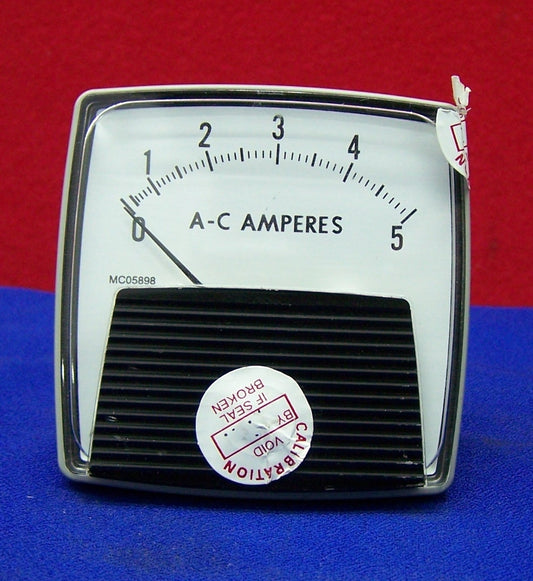 1952-ACA-005 ANALOG PANEL METER 1952 RANGE & SCALE 0-5 A-C AMPERES (ACA)